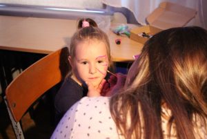 MNN 2018_043